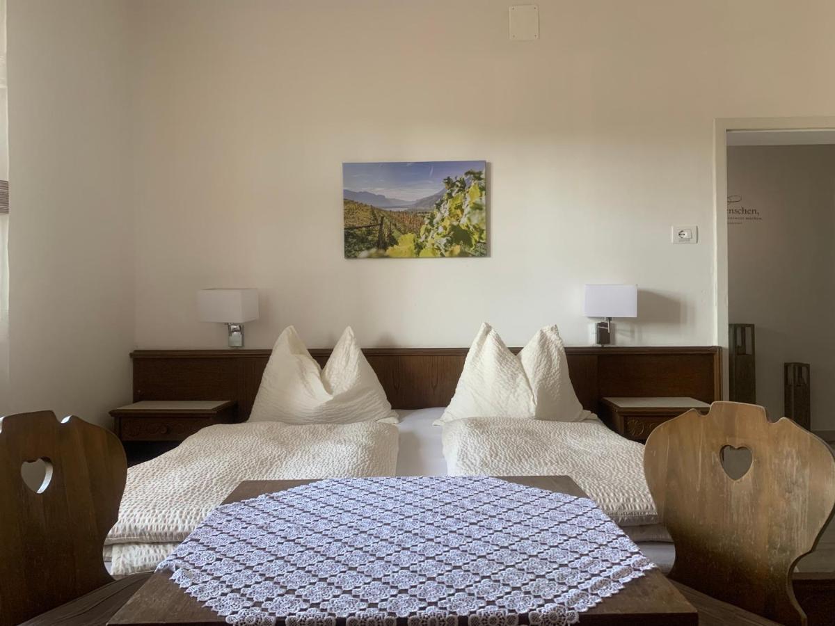 Garni Guflhof Bed & Breakfast Caldaro Exterior photo