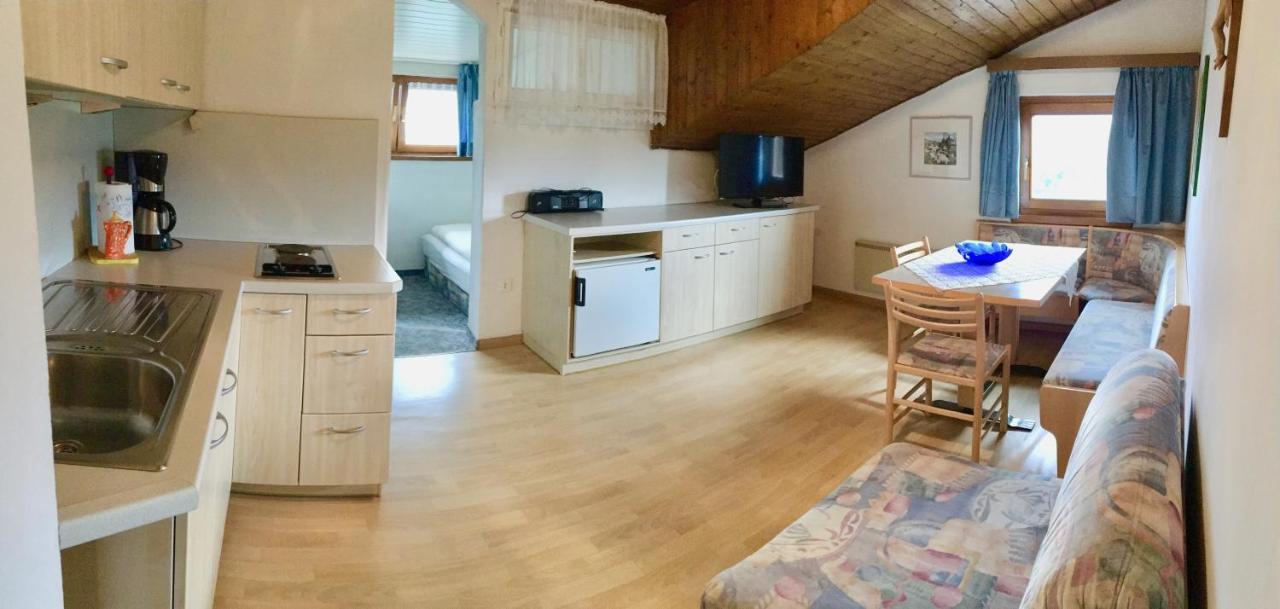 Garni Guflhof Bed & Breakfast Caldaro Exterior photo