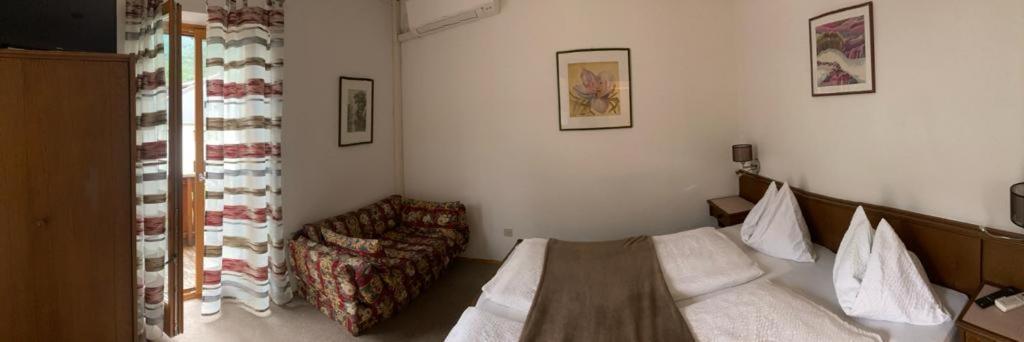 Garni Guflhof Bed & Breakfast Caldaro Exterior photo