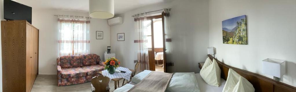 Garni Guflhof Bed & Breakfast Caldaro Exterior photo